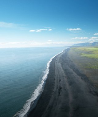 Kara Kum Sahili, Vik, İzlanda