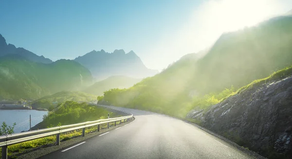 Strada Nebbia Isole Lofoten Norvegia — Foto Stock