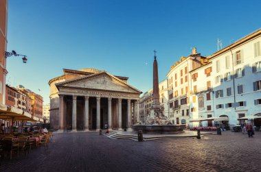 Roma 'da Pantheon, İtalya