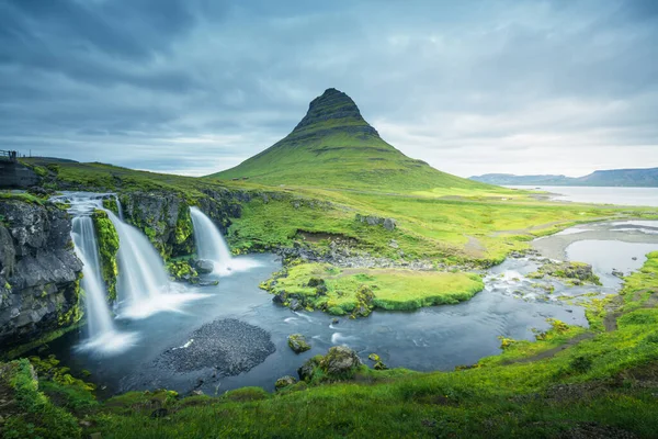 Kirkjufellsfoss Vodopád Kirkjufell Hora — Stock fotografie