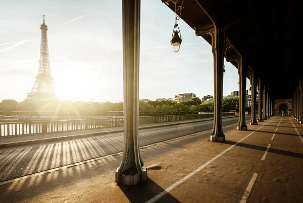 Tour Eiffel Depuis Pont Métallique Bir Hakeim Matin Paris France — Photo