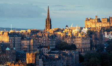 Edinburgh şehri Calton Hill 'den ufuk çizgisi, Birleşik Krallık