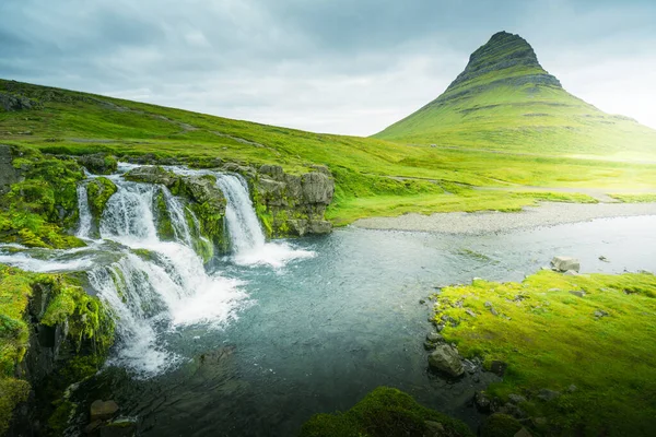 Kirkjufellsfoss Vodopád Kirkjufell Hora — Stock fotografie