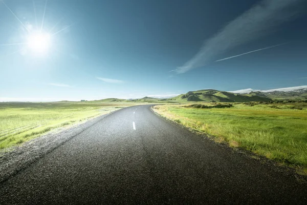 Estrada Verão Ensolarado Islândia — Fotografia de Stock