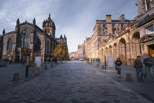 Pôr Sol Royal Mile Edimburgo Escócia Imagens De Bancos De Imagens