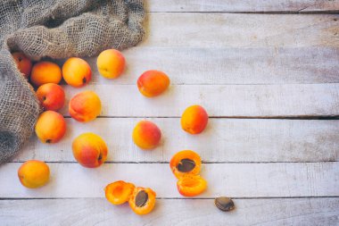 tablo, kaba çuvala, portre, üstten görünüm olgun kayısı