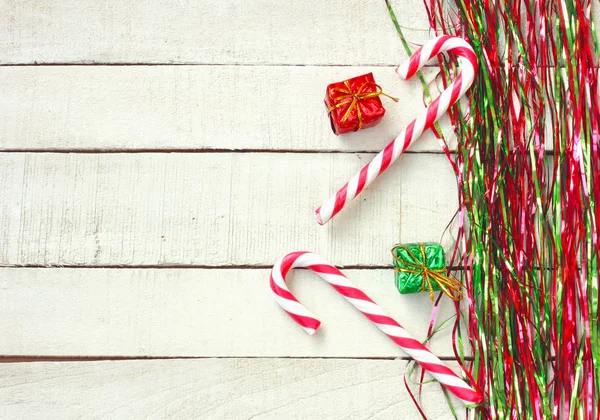 Año Nuevo Fondo Navidad Oropel Verde Rojo Piruleta Rayada Caja — Foto de Stock