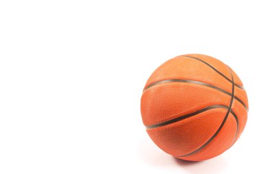 Basketbol beyazda izole 