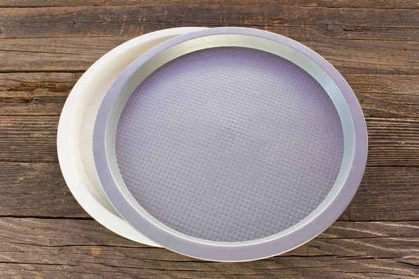 Dos Platos Comida Redonda Plástico Para Almuerzo Sobre Fondo Madera — Foto de Stock