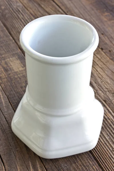 Witte Keramische Vaas Houten Achtergrond — Stockfoto