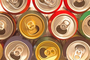 Arka plan olarak bira kasaları