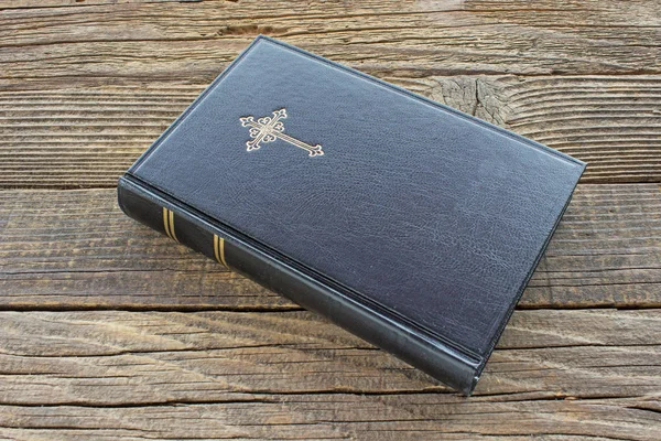 Holy bible on wooden background — Stock Photo, Image