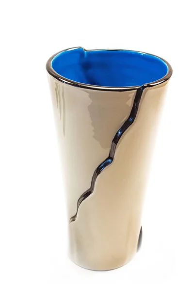 Ceramiczny wazon izolowany na białym tle — Zdjęcie stockowe