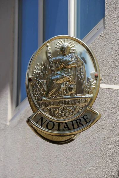 Επίσημο Γαλλικό Σύμβολο Γραφείου Συμβολαιογράφων Στο Παρίσι — Φωτογραφία Αρχείου