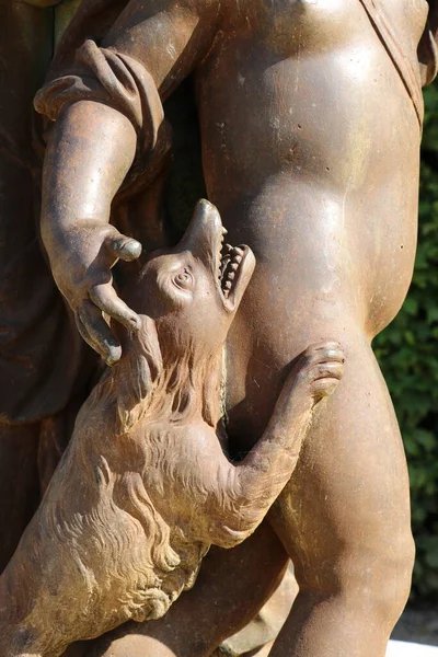 Escultura Los Jardines Del Palacio Versalles — Foto de Stock