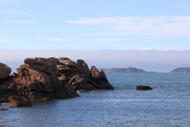 Cote de granit gülü ya da Pembe Granit Sahili, Fransa