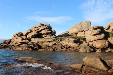 Cote de granit gülü ya da Pembe Granit Sahili, Fransa