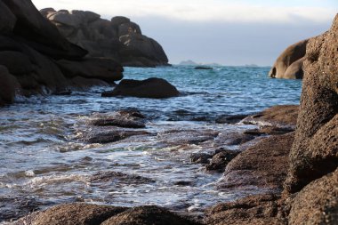 Cote de granit gülü ya da Pembe Granit Sahili, Fransa