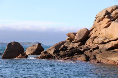 Cote de granit gülü ya da Pembe Granit Sahili, Fransa