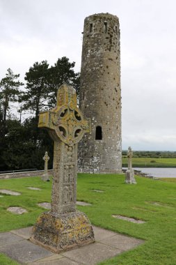 İrlanda 'daki Klonmakgürültü Manastırı