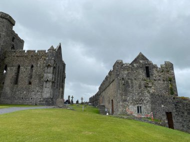 İrlanda 'daki Cashel Kayası