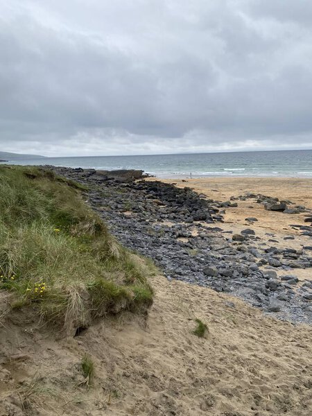 Пляж Фаноре в Ирландии, уникальное сочетание моря и природы