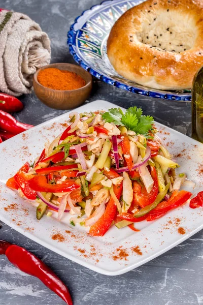 Vegetable Salad Pepper Onion Cabbage Cucumbers Filmed White Plate — Stock Photo, Image