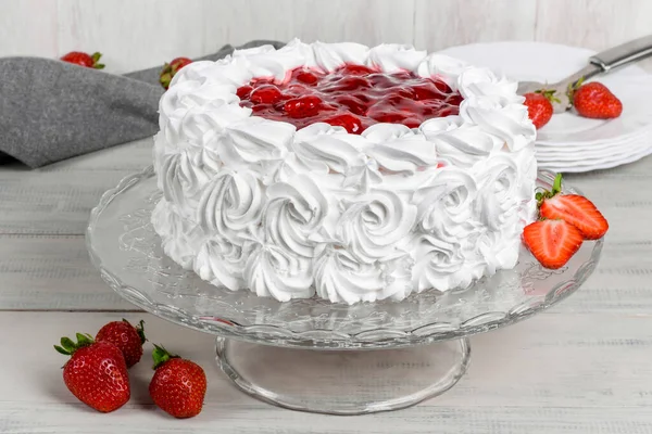 Deliziosa Torta Fragole Bianche Girato Primo Piano Arredamento — Foto Stock