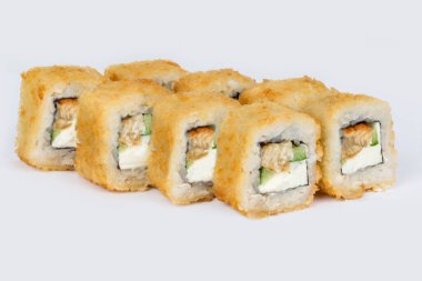 Beyaz arka planda suşi görüntüsü