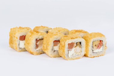 Beyaz arka planda suşi görüntüsü