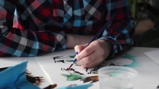 Ritning Vackra Fåglar Med Akvarell Blommor Ett Papper Ark Med — Stockvideo