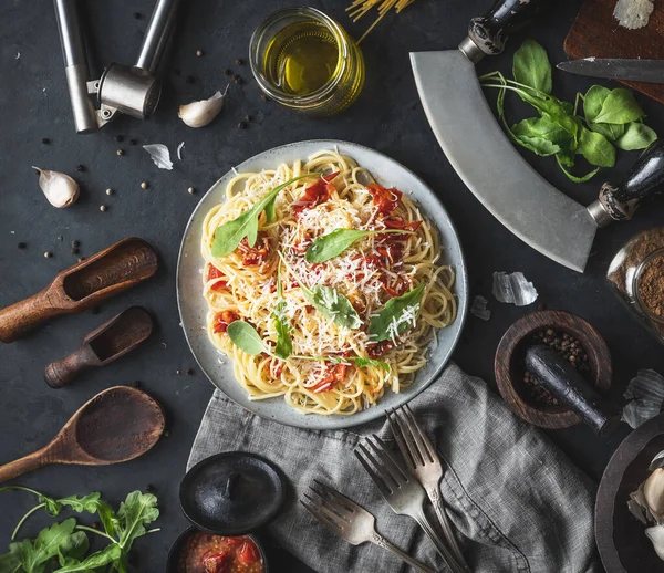 Italian Dinner Pasta Ceramic Plate Ingredients Black Background Flat View — Stock Photo, Image