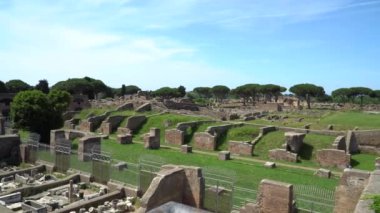 Erken İtalyan tarihinin mirası şimdi hedef turistler için seyahat. Ostia eski şehir, Roma, İtalya.