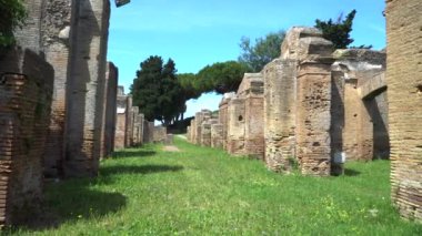 Erken İtalyan tarihinin mirası şimdi hedef turistler için seyahat. Ostia eski şehir, Roma, İtalya.