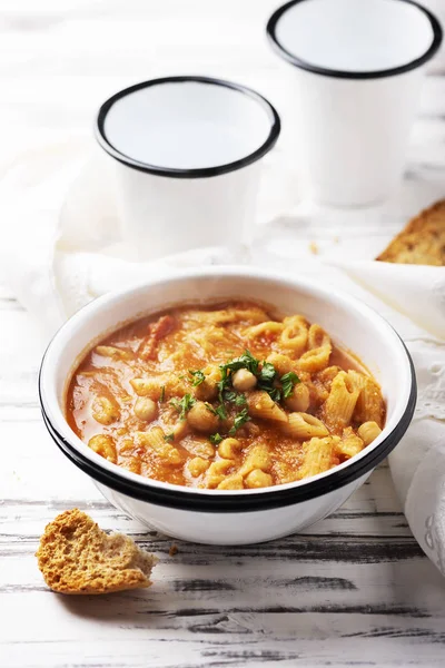 Traditionele Italiaanse Schotel Pasta Kikkererwten Selectieve Aandacht — Stockfoto