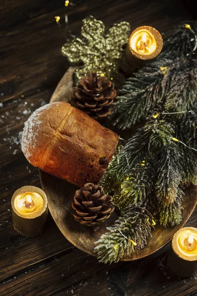 Traditioneller Italienischer Panettone Mit Weihnachtsdekoration Selektiver Fokus — Stockfoto