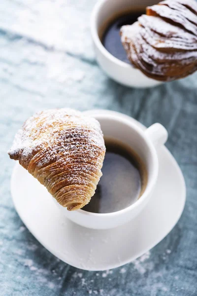 Pastelería Napolitana Típica Con Queso Ricotta Enfoque Selectivo — Foto de Stock