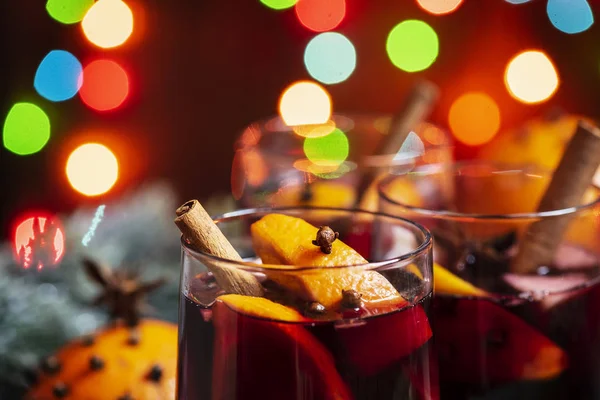 Christmas Mulled Red Wine Spices Fruits Wooden Table Christmas Lights — Stock Photo, Image