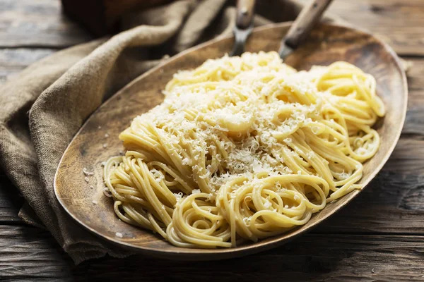 Traditionella Iatlian Spagetti Med Ost Och Smör Selektivt Fokus — Stockfoto