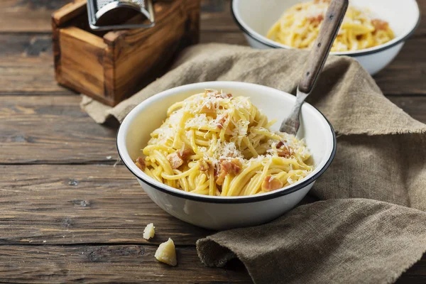 Tradicional italia spaghetti carbonara — Foto de Stock