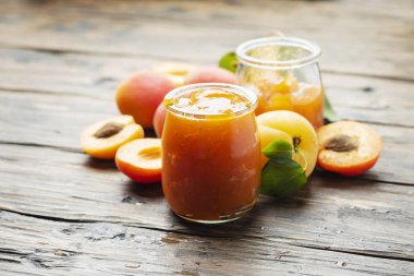 ev yapımı kayısı reçeli