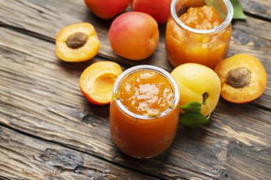 ev yapımı kayısı reçeli