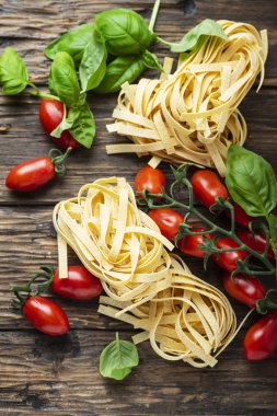 Geleneksel İtalyan makarna fettuccine