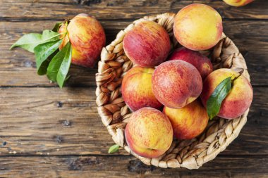 taze tatlı şeftali