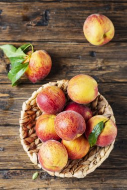 taze tatlı şeftali