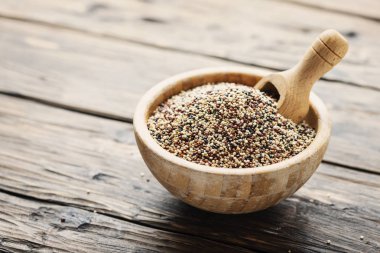 pişmemiş quinoa