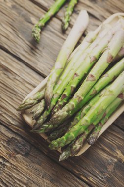 Çiğ bahar kuşkonmaz