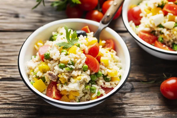 Pirinç ile soğuk yaz salatası