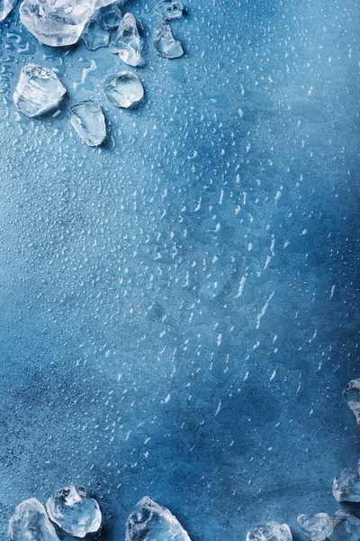 Mavi Arkaplanda Farklı Buz Kristalleri Bir Kopya Alanı Ile Seçici — Stok fotoğraf