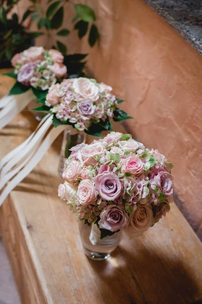 Trois Bouquets Mariée Affilée — Photo